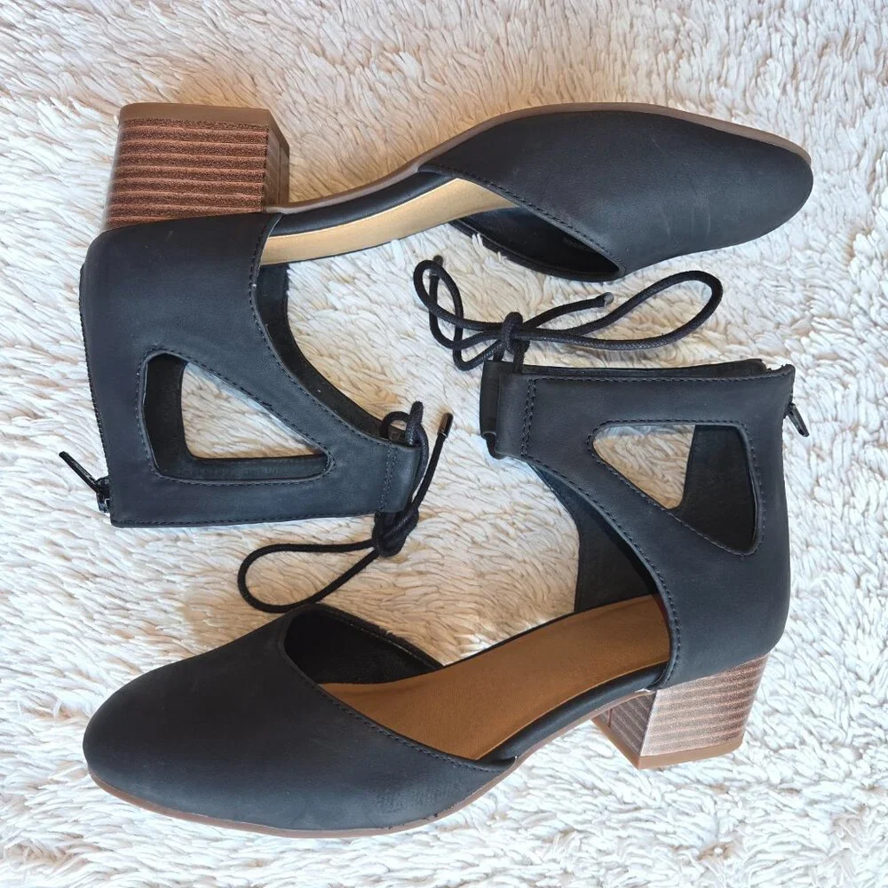 GB Girls Size 4 Black Accorde Cut Out Heeled Dress Shoes, NWT